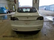 ✅ 2018 Tesla Model 3 Long Range Battery • VIN: 5YJ3E1EB0JF182560 • Lot: 93838275. Wystawiony na Copart z przebiegiem 49 722 mil. Bezpłatny archiwum sprzedaży aukcyjnych z USA i szczegółowy raport historii pojazdu na DreamBid. Zdjęcie 6.