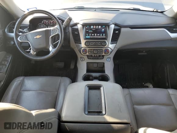 ✅ 2019 Chevrolet Suburban LT • VIN: 1GNSKHKC2KR190799 • Lot: 73763254. Wystawiony na Copart z przebiegiem 94 308 mil. Bezpłatny archiwum sprzedaży aukcyjnych z USA i szczegółowy raport historii pojazdu na DreamBid. Zdjęcie 8.