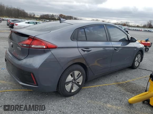 ✅ 2019 Hyundai Ioniq Blue • VIN: KMHC65LC8KU128492 • Lot: 92264755. Wystawiony na Copart z przebiegiem 211 287 mil. Bezpłatny archiwum sprzedaży aukcyjnych z USA i szczegółowy raport historii pojazdu na DreamBid. Zdjęcie 3.