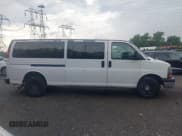✅ 2011 Chevrolet Express Passenger 1LT • VIN: 1GAZG1FG3B1143835 • Lot: 42649421. Wystawiony na IAAI z przebiegiem 162 129 mil. Bezpłatny archiwum sprzedaży aukcyjnych z USA i szczegółowy raport historii pojazdu na DreamBid. Zdjęcie 14.