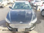 ✅ 2017 Ford Fusion Hybrid SE • VIN: 3FA6P0LU2HR131288 • Lot: 43657852. Wystawiony na IAAI z przebiegiem 145 096 mil. Bezpłatny archiwum sprzedaży aukcyjnych z USA i szczegółowy raport historii pojazdu na DreamBid. Zdjęcie 13.