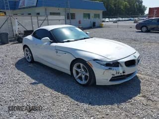✅ 2016 BMW Z4 sDrive28i • VIN: WBALL5C50GP557935 • Lot: 43256757. Wystawiony na IAAI z przebiegiem 110 380 mil. Bezpłatny archiwum sprzedaży aukcyjnych z USA i szczegółowy raport historii pojazdu na DreamBid. Zdjęcie 1.