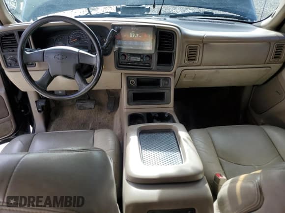 ✅ 2003 Chevrolet Suburban LS • VIN: 3GNEC16T03G150153 • Лот: 46333895. Опубликован ранее на Copart с пробегом 189 664 миль. Бесплатный доступ к архиву аукционных продаж из США и подробный отчёт об истории автомобиля на DreamBid. Изображение 8.