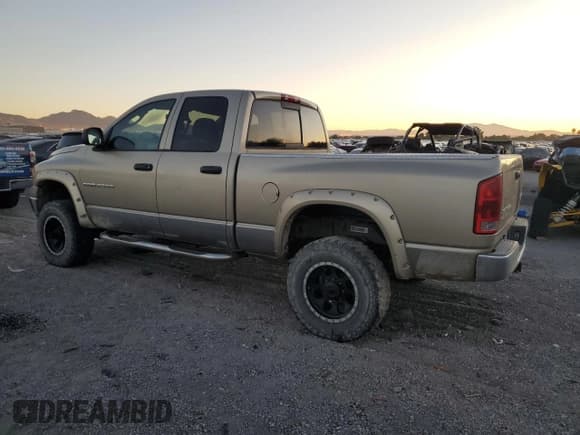 ✅ 2003 Dodge 2500 ST • VIN: 3D7KU28603G730370 • Лот: 87113665. Опубликован ранее на Copart с пробегом 206 858 миль. Бесплатный доступ к архиву аукционных продаж из США и подробный отчёт об истории автомобиля на DreamBid. Изображение 2.