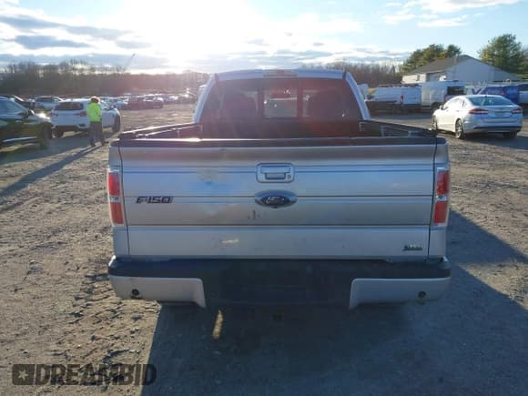 ✅ 2010 Ford F-150 XL • VIN: 1FTFX1EV9AKE41597 • Лот: 43815189. Опубликован ранее на IAAI с пробегом 136 861 миль. Бесплатный доступ к архиву аукционных продаж из США и подробный отчёт об истории автомобиля на DreamBid. Изображение 14.