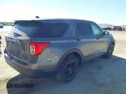 ✅ 2021 Ford Explorer • VIN: 1FMSK7BH6MGA15061 • Lot: 41838825. Wystawiony na IAAI z przebiegiem 59 059 mil. Bezpłatny archiwum sprzedaży aukcyjnych z USA i szczegółowy raport historii pojazdu na DreamBid. Zdjęcie 4.
