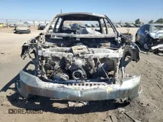 ✅ 2019 Chevrolet Silverado 1500 LT • VIN: 1GCPWCED0KZ139361 • Lot: 70854694. Wystawiony na Copart z przebiegiem Nie podano. Bezpłatny archiwum sprzedaży aukcyjnych z USA i szczegółowy raport historii pojazdu na DreamBid. Zdjęcie 5.