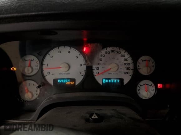 ✅ 2005 Dodge 2500 ST • VIN: 3D7KS26D75G832162 • Lot: 51807235. Wystawiony na Copart z przebiegiem 159 854 mil. Bezpłatny archiwum sprzedaży aukcyjnych z USA i szczegółowy raport historii pojazdu na DreamBid. Zdjęcie 9.