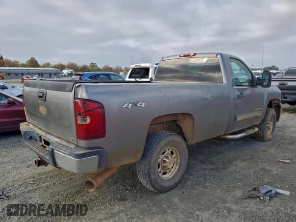 ✅ 2007 Chevrolet Silverado 2500HD 1LT • VIN: 1GCHK24617E564552 • Lot: 94405315. Wystawiony na Copart z przebiegiem 84 082 mil. Bezpłatny archiwum sprzedaży aukcyjnych z USA i szczegółowy raport historii pojazdu na DreamBid. Zdjęcie 3.