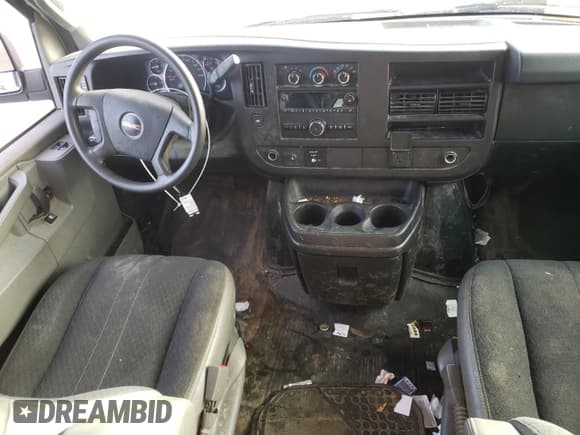 ✅ 2019 GMC Savana Cargo • VIN: 1GTW7AFG4K1335887 • Лот: 88017165. Опубликован ранее на Copart с пробегом Не указан. Бесплатный доступ к архиву аукционных продаж из США и подробный отчёт об истории автомобиля на DreamBid. Изображение 8.