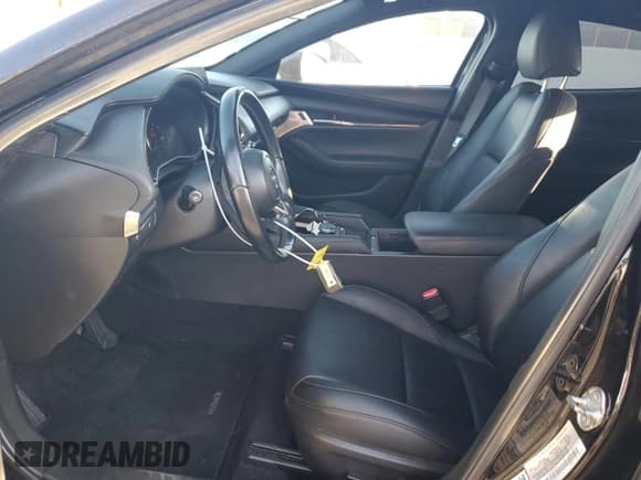 ✅ 2019 Mazda 3 Preferred • VIN: JM1BPAMM5K1141103 • Lot: 69618705. Wystawiony na Copart z przebiegiem 89 336 mil. Bezpłatny archiwum sprzedaży aukcyjnych z USA i szczegółowy raport historii pojazdu na DreamBid. Zdjęcie 7.