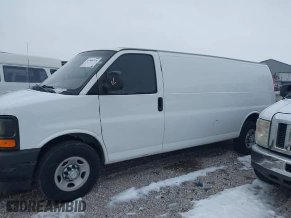✅ 2017 Chevrolet Express Cargo • VIN: 1GCWGBFF7H1222263 • Lot: 43569326. Listed on IAAI with 327,493 mi. Free auction sales archive from the USA and detailed vehicle history report at DreamBid. Image 15.
