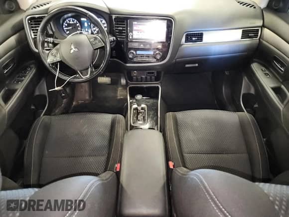 2017 Mitsubishi Outlander SE с VIN JA4AZ3A39HZ035545, выставлен на аукционе Copart как лот 85663645 с пробегом 183 579 миль миль и Чистый • Clean title. История ставок и продаж доступна на DreamBid. Изображение 8.