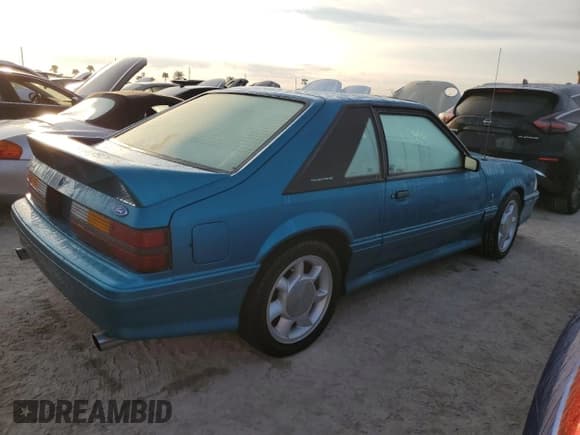 ✅ 1993 Ford Mustang • VIN: 1FACP42DXPF159072 • Лот: 76246604. Опубликован ранее на Copart с пробегом 25 784 миль. Бесплатный доступ к архиву аукционных продаж из США и подробный отчёт об истории автомобиля на DreamBid. Изображение 3.