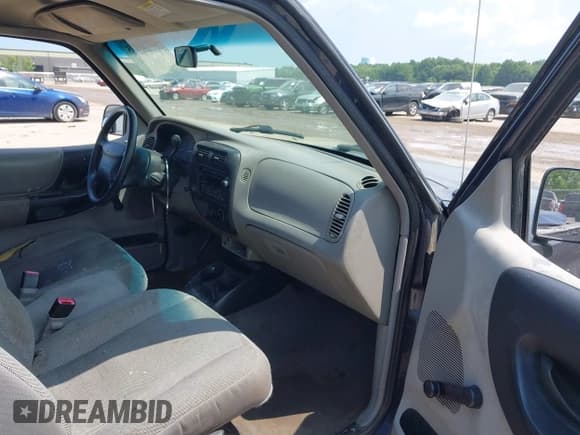 ✅ 2000 Ford Ranger XL • VIN: 1FTYR10C8YTB35584 • Lot: 42833535. Listed on IAAI with 138,384 mi. Free auction sales archive from the USA and detailed vehicle history report at DreamBid. Image 5.