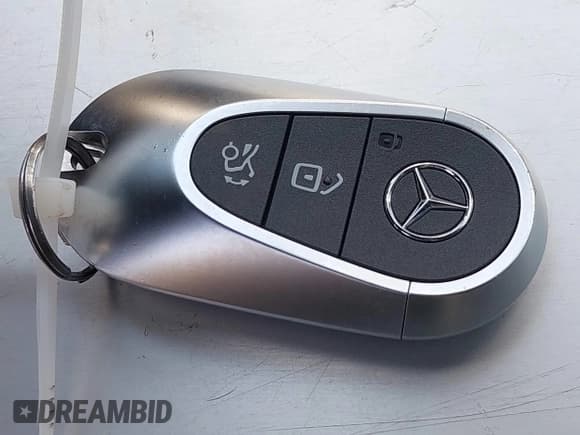 ✅ 2024 Mercedes-Benz C 300 • VIN: W1KAF4GB9RR237165 • Lot: 42907491. Wystawiony na IAAI z przebiegiem 8 143 mil. Bezpłatny archiwum sprzedaży aukcyjnych z USA i szczegółowy raport historii pojazdu na DreamBid. Zdjęcie 11.