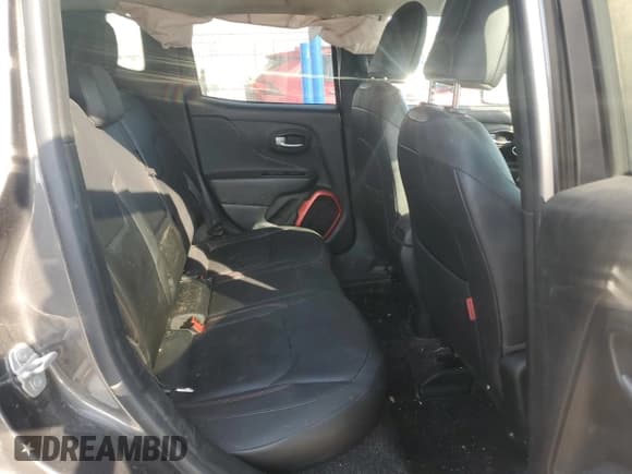 ✅ 2017 Jeep Renegade Trailhawk • VIN: ZACCJBCB9HPG31161 • Лот: 69080095. Опубликован ранее на Copart с пробегом 140 127 миль. Бесплатный доступ к архиву аукционных продаж из США и подробный отчёт об истории автомобиля на DreamBid. Изображение 11.