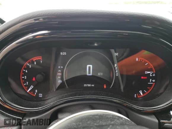 ✅ 2022 Dodge Durango R/T • VIN: 1C4SDJCT2NC212977 • Lot: 58025935. Wystawiony na Copart z przebiegiem 25 788 mil. Bezpłatny archiwum sprzedaży aukcyjnych z USA i szczegółowy raport historii pojazdu na DreamBid. Zdjęcie 9.