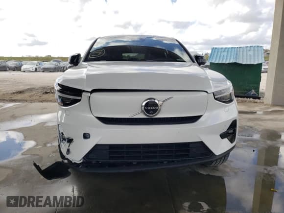 ✅ 2022 Volvo C40 Ultimate • VIN: YV4ED3GB5N2007036 • Лот: 47519903. Опубликован ранее на Copart с пробегом Не указан. Бесплатный доступ к архиву аукционных продаж из США и подробный отчёт об истории автомобиля на DreamBid. Изображение 5.