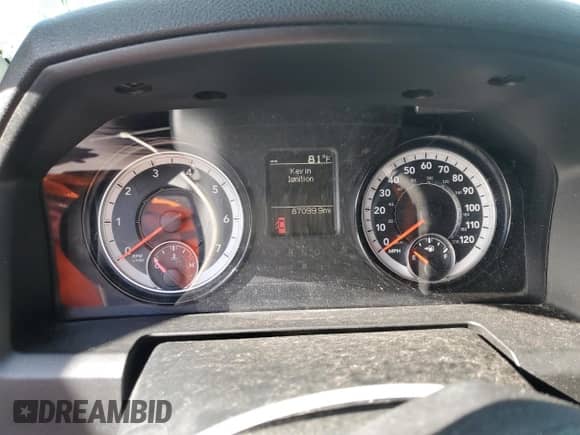 2021 Ram 1500 SLT z VIN 1C6RR6TTXMS516230, wystawiony jako Copart lot #83003244 z przebiegiem 87 099 mil mil oraz Szkoda całkowita • Salvage title. Historia ofert i sprzedaży dostępna na DreamBid. Obrazek 9.