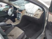 ✅ 2012 Chevrolet Malibu 1LT • VIN: 1G1ZC5E08CF200252 • Lot: 43232998. Wystawiony na IAAI z przebiegiem 176 559 mil. Bezpłatny archiwum sprzedaży aukcyjnych z USA i szczegółowy raport historii pojazdu na DreamBid. Zdjęcie 5.