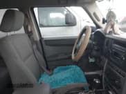 ✅ 2006 Jeep Commander • VIN: 1J8HH48N96C226265 • Лот: 41734559. Опубликован ранее на IAAI с пробегом 165 673 миль. Бесплатный доступ к архиву аукционных продаж из США и подробный отчёт об истории автомобиля на DreamBid. Изображение 5.