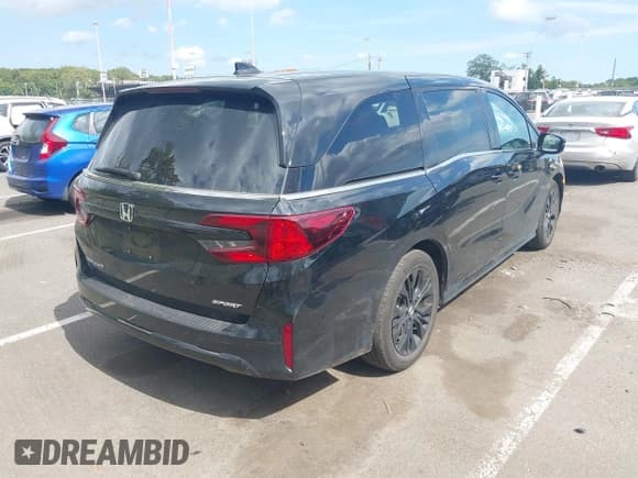 ✅ 2025 Honda Odyssey Sport-L • VIN: 5FNRL6H71SB004355 • Лот: 43149746. Опубликован ранее на IAAI с пробегом 12 362 миль. Бесплатный доступ к архиву аукционных продаж из США и подробный отчёт об истории автомобиля на DreamBid. Изображение 4.