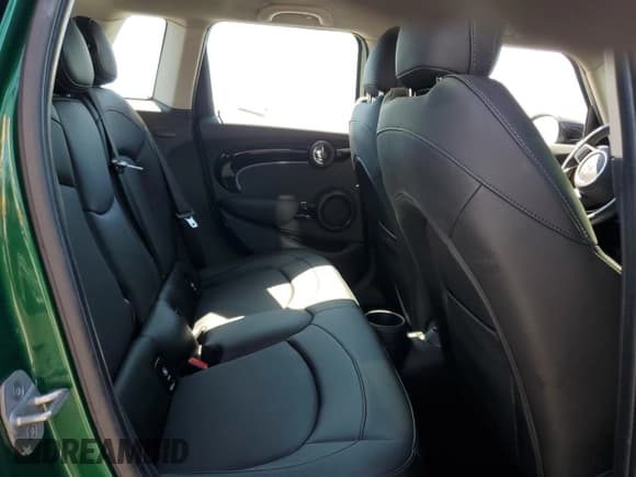 ✅ 2024 MINI Hardtop 4 Door Cooper S • VIN: WMW53DK06R2U41714 • Lot: 81158555. Wystawiony na Copart z przebiegiem 18 899 mil. Bezpłatny archiwum sprzedaży aukcyjnych z USA i szczegółowy raport historii pojazdu na DreamBid. Zdjęcie 10.