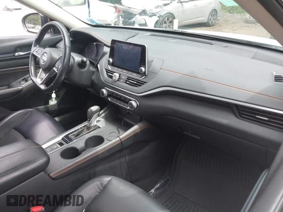 ✅ 2019 Nissan Altima SR • VIN: 1N4BL4CW5KN325049 • Лот: 42716714. Опубликован ранее на IAAI с пробегом 51 655 миль. Бесплатный доступ к архиву аукционных продаж из США и подробный отчёт об истории автомобиля на DreamBid. Изображение 5.