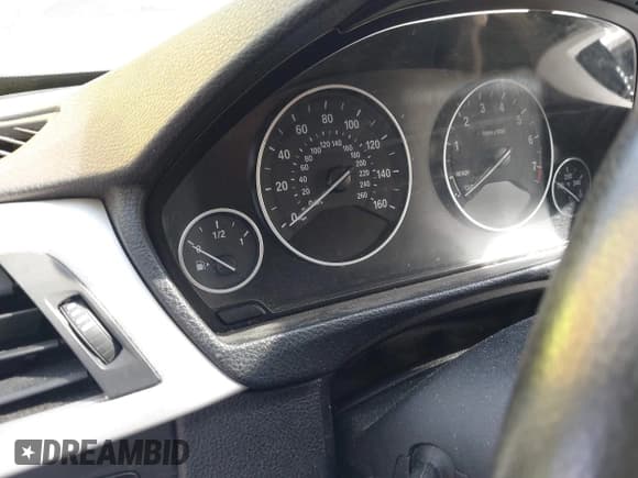 ✅ 2013 BMW 3 Series 328i xDrive • VIN: WBA3B3C55DJ810415 • Lot: 43402324. Listed on IAAI with Not provided. Free auction sales archive from the USA and detailed vehicle history report at DreamBid. Image 14.