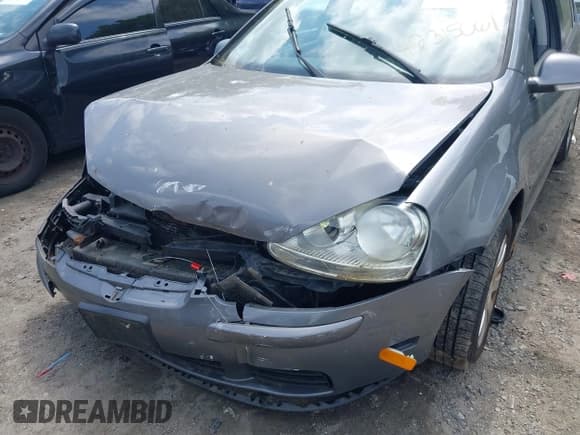 ✅ 2007 Volkswagen Rabbit • VIN: WVWCR71K67W174593 • Lot: 42315061. Wystawiony na IAAI z przebiegiem 170 069 mil. Bezpłatny archiwum sprzedaży aukcyjnych z USA i szczegółowy raport historii pojazdu na DreamBid. Zdjęcie 6.