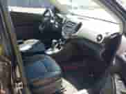 ✅ 2013 Chevrolet Sonic RS • VIN: 1G1JG6SB2D4223228 • Lot: 42941851. Wystawiony na IAAI z przebiegiem 120 433 mil mil. Skorzystaj z bezpłatnego archiwum sprzedaży aukcyjnych z USA i zobacz szczegółowy raport historii pojazdu na DreamBid. Zdjęcie 5.