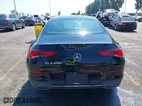 2023 Mercedes-Benz CLA 250 z VIN W1K5J4GB2PN412599, wystawiony jako IAAI lot #42912264 z przebiegiem 2 603 mil mil oraz . Historia ofert i sprzedaży dostępna na DreamBid. Obrazek 16.