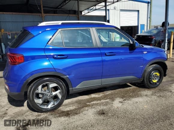 ✅ 2025 Hyundai Venue SEL • VIN: KMHRC8A36SU350701 • Lot: 58740005. Listed on Copart with 8,185 mi. Free auction sales archive from the USA and detailed vehicle history report at DreamBid. Image 3.