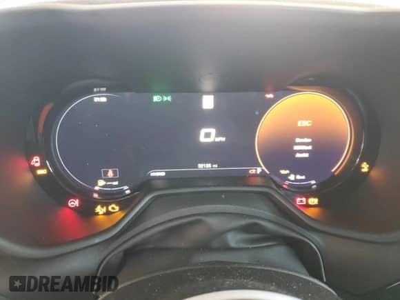 2024 Dodge Hornet R/T z VIN ZACPDFCW3R3A26354, wystawiony jako Copart lot #53850535 z przebiegiem 32 126 mil mil oraz Szkoda całkowita • Salvage title. Historia ofert i sprzedaży dostępna na DreamBid. Obrazek 9.