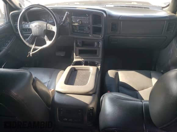 2005 Chevrolet Silverado 1500 LS с VIN 2GCEC13T251357653, выставлен на аукционе Copart как лот 68359204 с пробегом Не указан миль и Списание • Salvage title. История ставок и продаж доступна на DreamBid. Изображение 8.