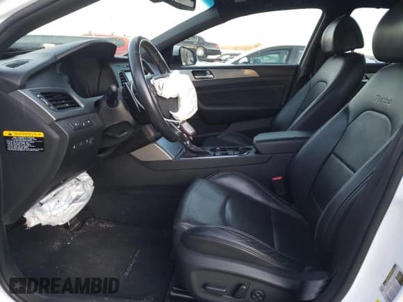 ✅ 2015 Hyundai Sonata Sport • VIN: 5NPE34AB5FH124409 • Lot: 68142922. Listed on Copart with 81,793 mi. Free auction sales archive from the USA and detailed vehicle history report at DreamBid. Image 7.