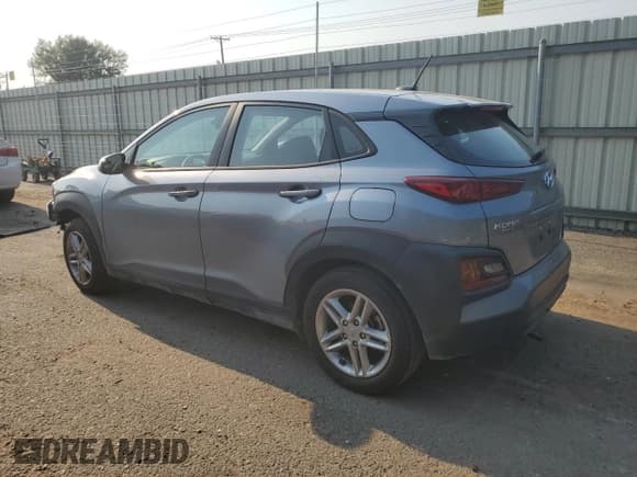 ✅ 2021 Hyundai Kona SE • VIN: KM8K12AA9MU645880 • Лот: 74723704. Опубликован ранее на Copart с пробегом 72 663 миль. Бесплатный доступ к архиву аукционных продаж из США и подробный отчёт об истории автомобиля на DreamBid. Изображение 2.