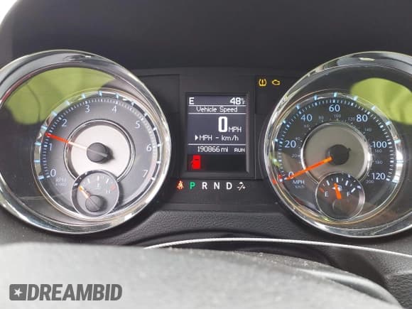 ✅ 2014 Chrysler Town & Country Touring • VIN: 2C4RC1BG1ER225555 • Lot: 43650003. Wystawiony na IAAI z przebiegiem 190 866 mil. Bezpłatny archiwum sprzedaży aukcyjnych z USA i szczegółowy raport historii pojazdu na DreamBid. Zdjęcie 7.