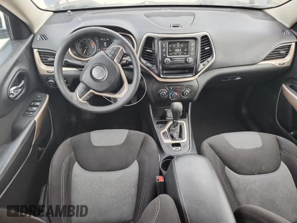 ✅ 2018 Jeep Cherokee Latitude Tech Connect • VIN: 1C4PJLCB3JD596595 • Lot: 85505655. Wystawiony na Copart z przebiegiem 164 918 mil. Bezpłatny archiwum sprzedaży aukcyjnych z USA i szczegółowy raport historii pojazdu na DreamBid. Zdjęcie 8.