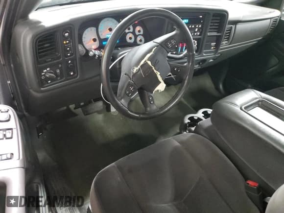 ✅ 2004 GMC Sierra 1500 SLE • VIN: 1GTEK14TX4Z170345 • Лот: 48973375. Опубликован ранее на Copart с пробегом 62 180 миль. Бесплатный доступ к архиву аукционных продаж из США и подробный отчёт об истории автомобиля на DreamBid. Изображение 8.