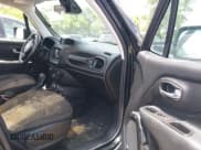 ✅ 2018 Jeep Renegade Latitude • VIN: ZACCJBBB2JPH59443 • Lot: 42555557. Wystawiony na IAAI z przebiegiem 66 689 mil. Bezpłatny archiwum sprzedaży aukcyjnych z USA i szczegółowy raport historii pojazdu na DreamBid. Zdjęcie 5.