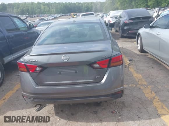 ✅ 2023 Nissan Altima SV • VIN: 1N4BL4DW8PN371092 • Lot: 42186219. Listed on IAAI with 52,269 mi. Free auction sales archive from the USA and detailed vehicle history report at DreamBid. Image 16.