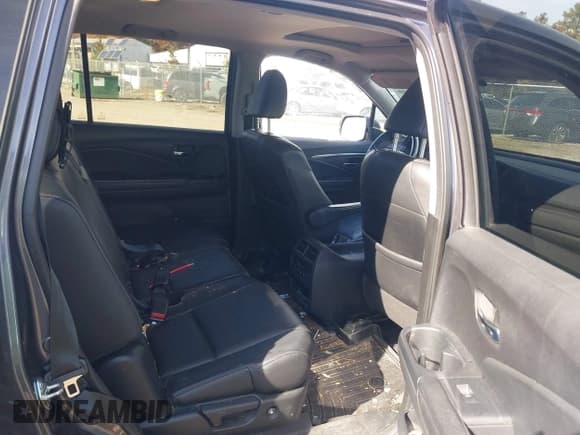 ✅ 2018 Honda Pilot EX-L • VIN: 5FNYF6H57JB028742 • Lot: 43575850. Wystawiony na IAAI z przebiegiem 170 260 mil. Bezpłatny archiwum sprzedaży aukcyjnych z USA i szczegółowy raport historii pojazdu na DreamBid. Zdjęcie 8.