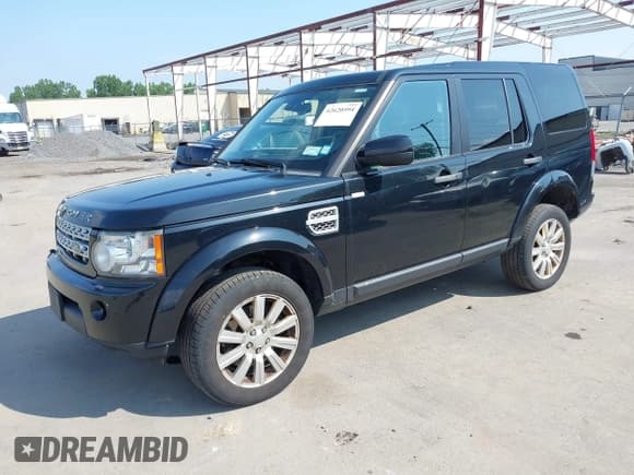 ✅ 2013 Land Rover LR4 HSE • VIN: SALAG2D44DA697884 • Lot: 42620594. Wystawiony na IAAI z przebiegiem 134 174 mil. Bezpłatny archiwum sprzedaży aukcyjnych z USA i szczegółowy raport historii pojazdu na DreamBid. Zdjęcie 2.