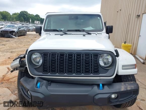 ✅ 2024 Jeep Wrangler Willys • VIN: 1C4RJXN60RW293449 • Lot: 43039284. Listed on IAAI with 22,428 mi. Free auction sales archive from the USA and detailed vehicle history report at DreamBid. Image 12.