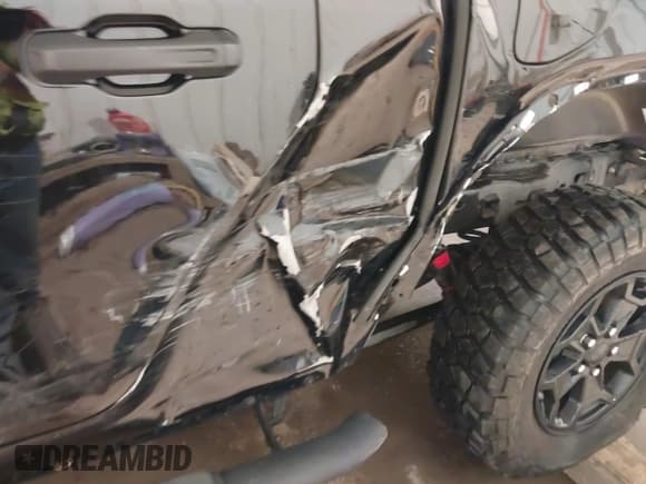 ✅ 2022 Jeep Gladiator Willys Sport • VIN: 1C6HJTAG2NL163338 • Lot: 41273645. Wystawiony na IAAI z przebiegiem 14 031 mil. Bezpłatny archiwum sprzedaży aukcyjnych z USA i szczegółowy raport historii pojazdu na DreamBid. Zdjęcie 6.