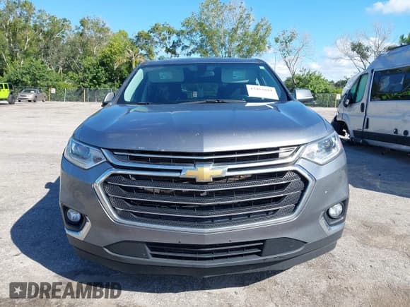 ✅ 2020 Chevrolet Traverse LT Cloth • VIN: 1GNERGKW3LJ165746 • Lot: 43452819. Wystawiony na IAAI z przebiegiem 82 069 mil. Bezpłatny archiwum sprzedaży aukcyjnych z USA i szczegółowy raport historii pojazdu na DreamBid. Zdjęcie 12.