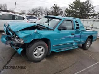 ✅ 1997 Dodge Dakota • VIN: 1B7GL23X6VS173527 • Lot: 48055295. Wystawiony na Copart z przebiegiem 154 418 mil. Bezpłatny archiwum sprzedaży aukcyjnych z USA i szczegółowy raport historii pojazdu na DreamBid. Zdjęcie 1.