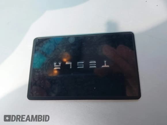✅ 2024 Tesla Model Y • VIN: 7SAYGDED7RF045410 • Лот: 42000700. Опубликован ранее на IAAI с пробегом 13 021 миль. Бесплатный доступ к архиву аукционных продаж из США и подробный отчёт об истории автомобиля на DreamBid. Изображение 11.